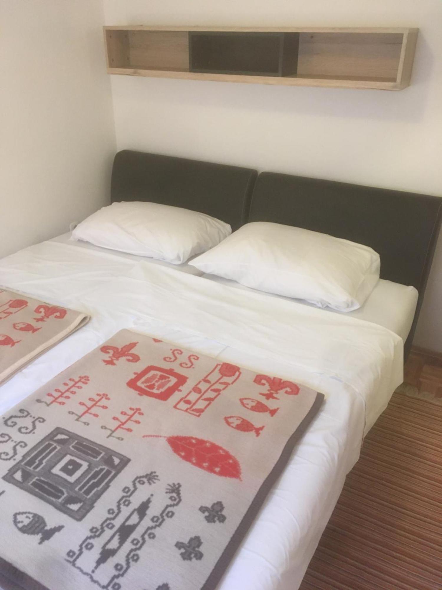 Apartments Maleo سفيتي بيتار المظهر الخارجي الصورة