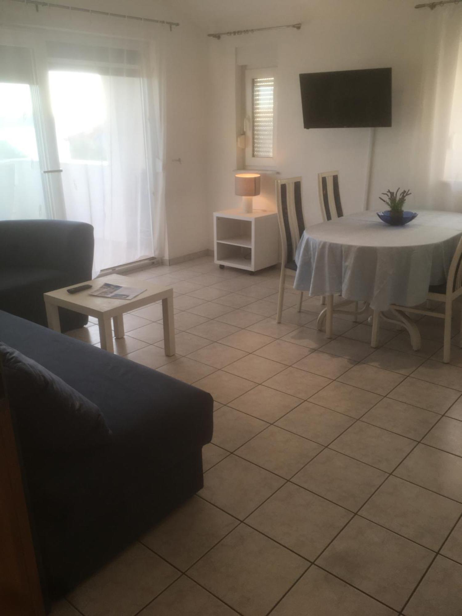Apartments Maleo سفيتي بيتار المظهر الخارجي الصورة